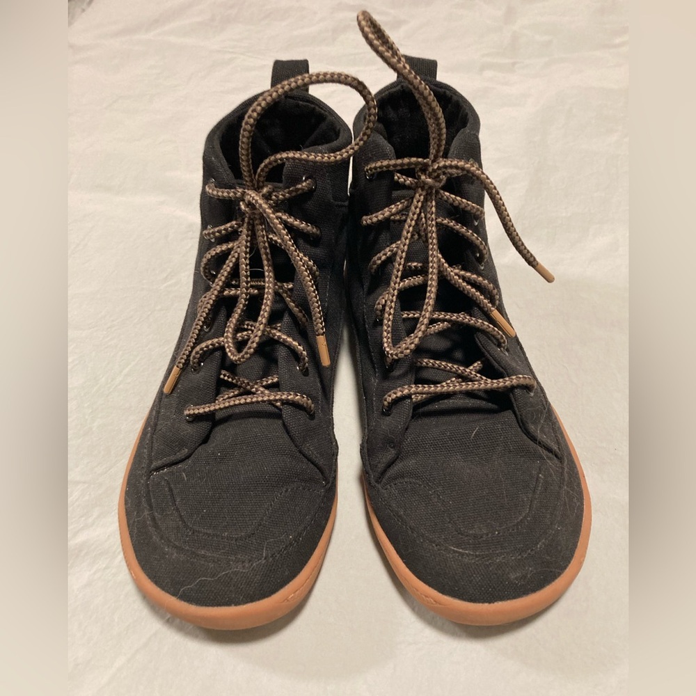 Black Rutsu Barefoot Hightop Sneakers